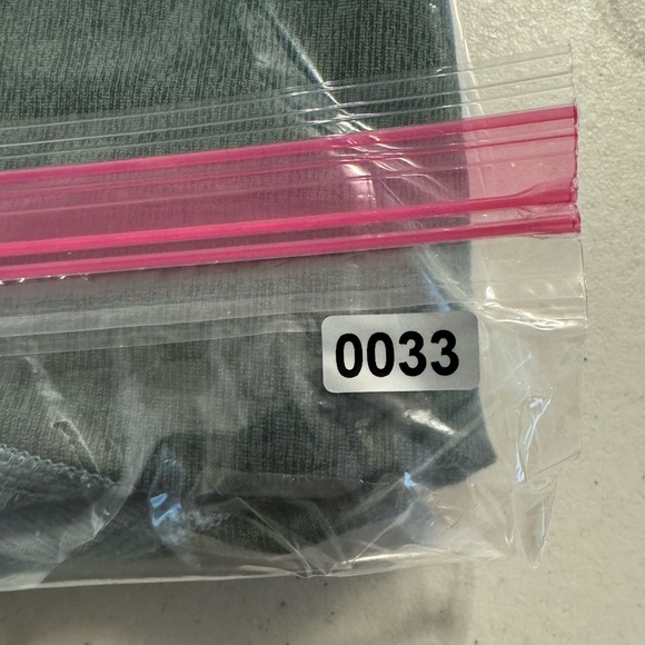 Outdoor Voices Slate/Hunter Leggings Size Small - Picture 3 of 3